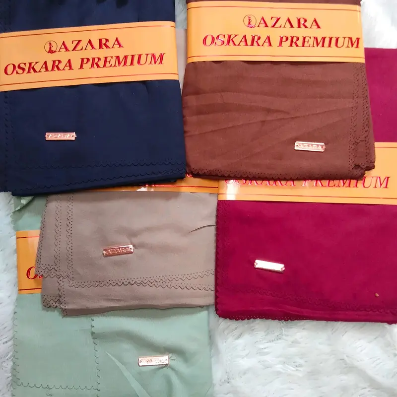 Paket usaha isi 5 jilbab segiempat voal polos Azara metal logo 1