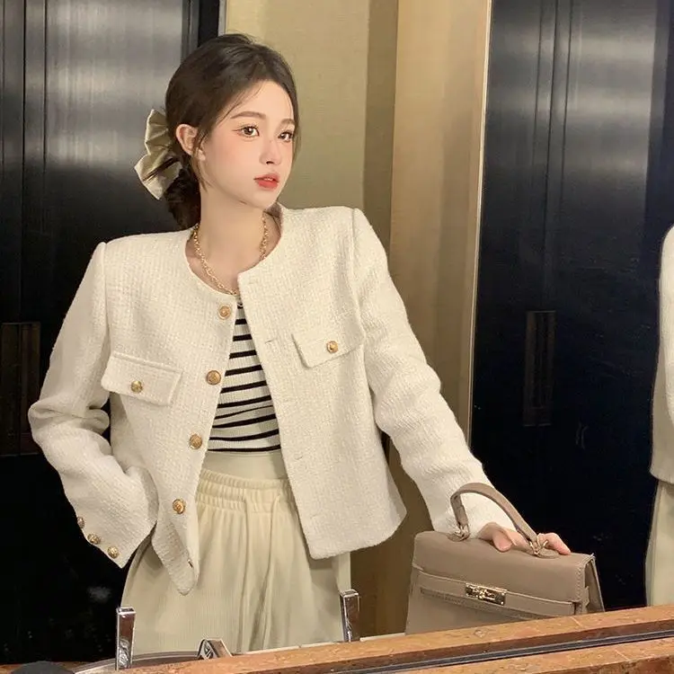 Áo Khoác, Dành Cho Nữ, Hàng Mới Về Mùa Thu 2024, Phong Cách Pháp, Dáng Rộng Vừa Vặn, Ngắn, Cao Cấp, Thanh Lịch Và Dễ Phối Đồ Hàng Đầu Tuyệt Vời Jacket Women Top Trắng áo  khoác  dạ áo  khoác  phản  quang  byther áo  khoác  boxy  zip áo  khoác  dù áo  khoá