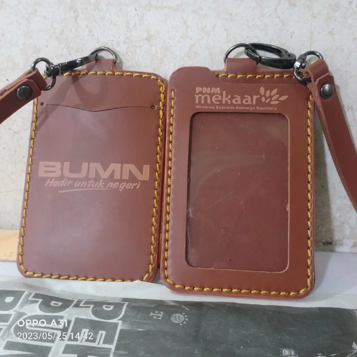 Holder kalung id card / tempat id card PNM mekaar BUMN / coklat muda