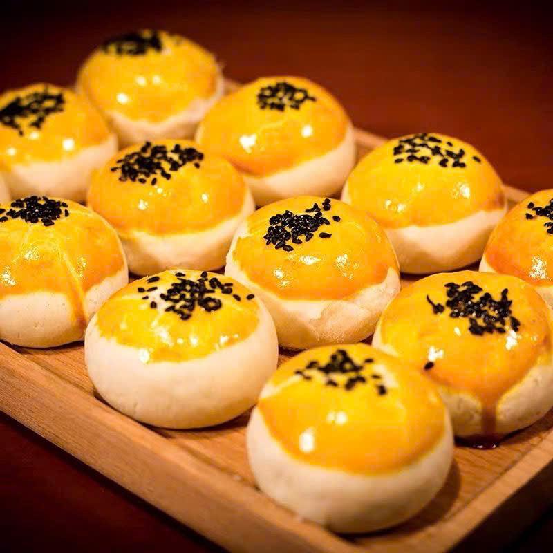 Bánh mochi trứng muối ngàn lớp các vị Lâm Thủy 2