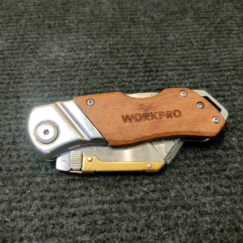 Dụng cụ khui thùng  Workpro tuyệt đẹp cán gỗ 4