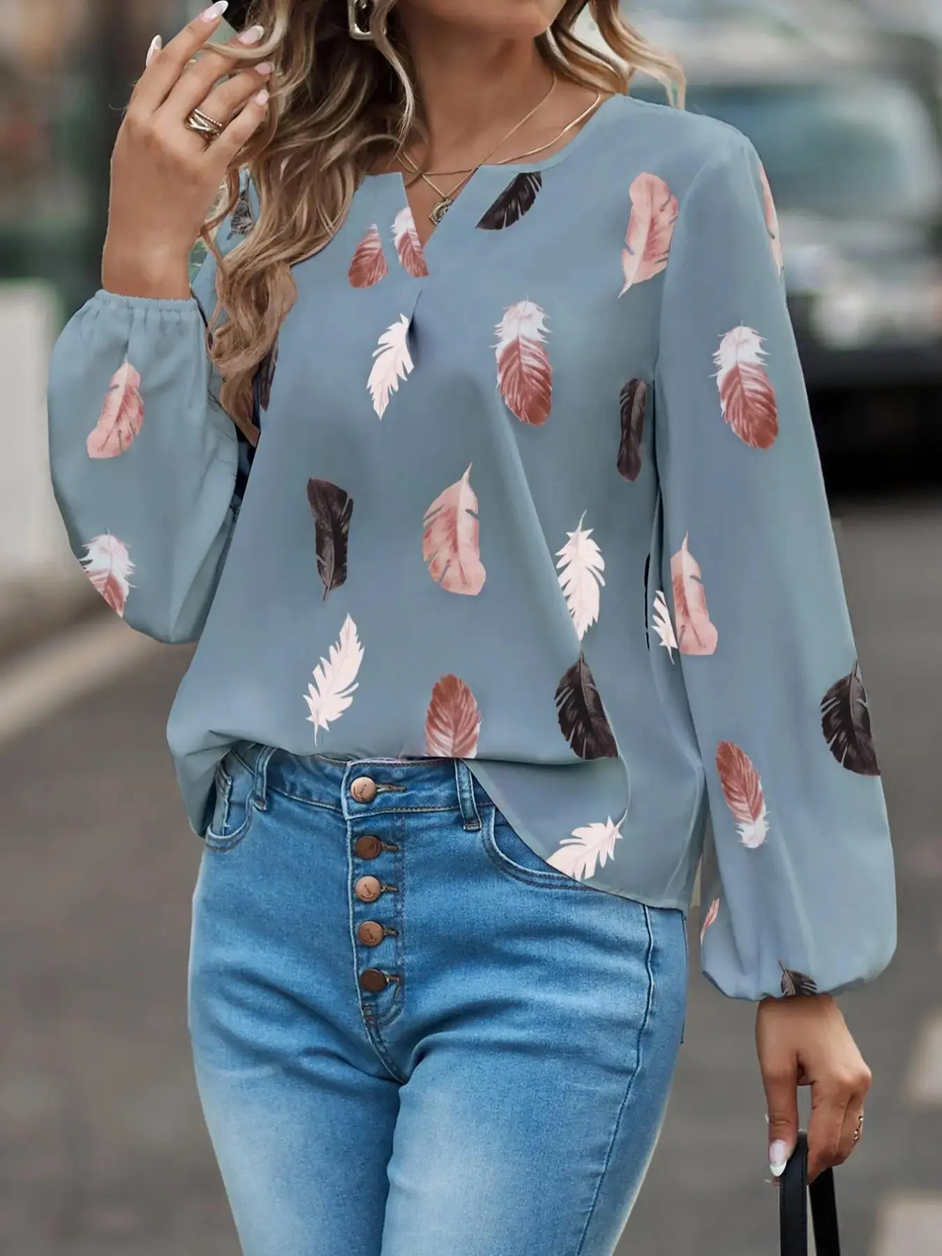 Women's Feather Print Blouse, Casual Long Sleeve Top for Summer, Ladies Clothes for Daily Wear