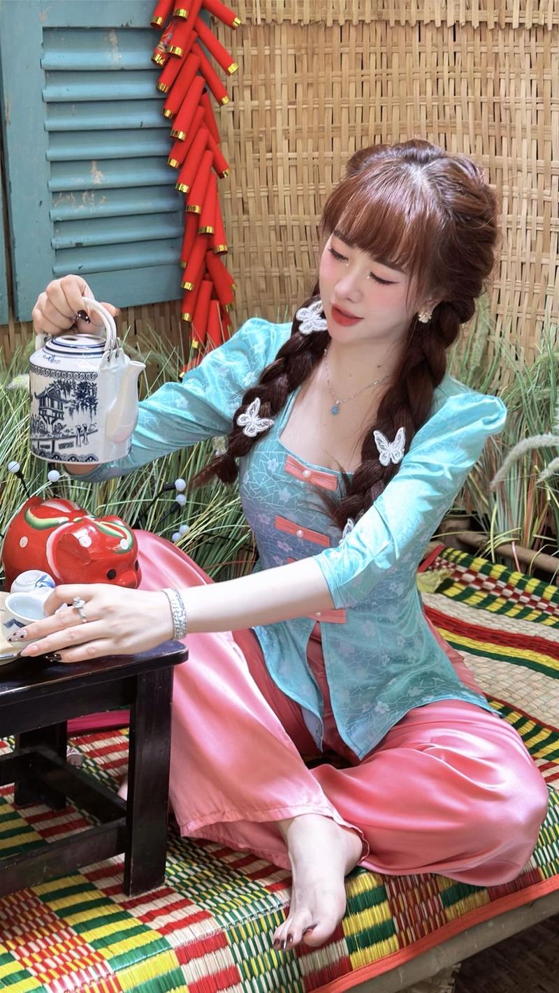 Product Introduction of Bộ Bà Ba Cổ Vuông 40-80 Kí Áo Gấm Quần Latin 14