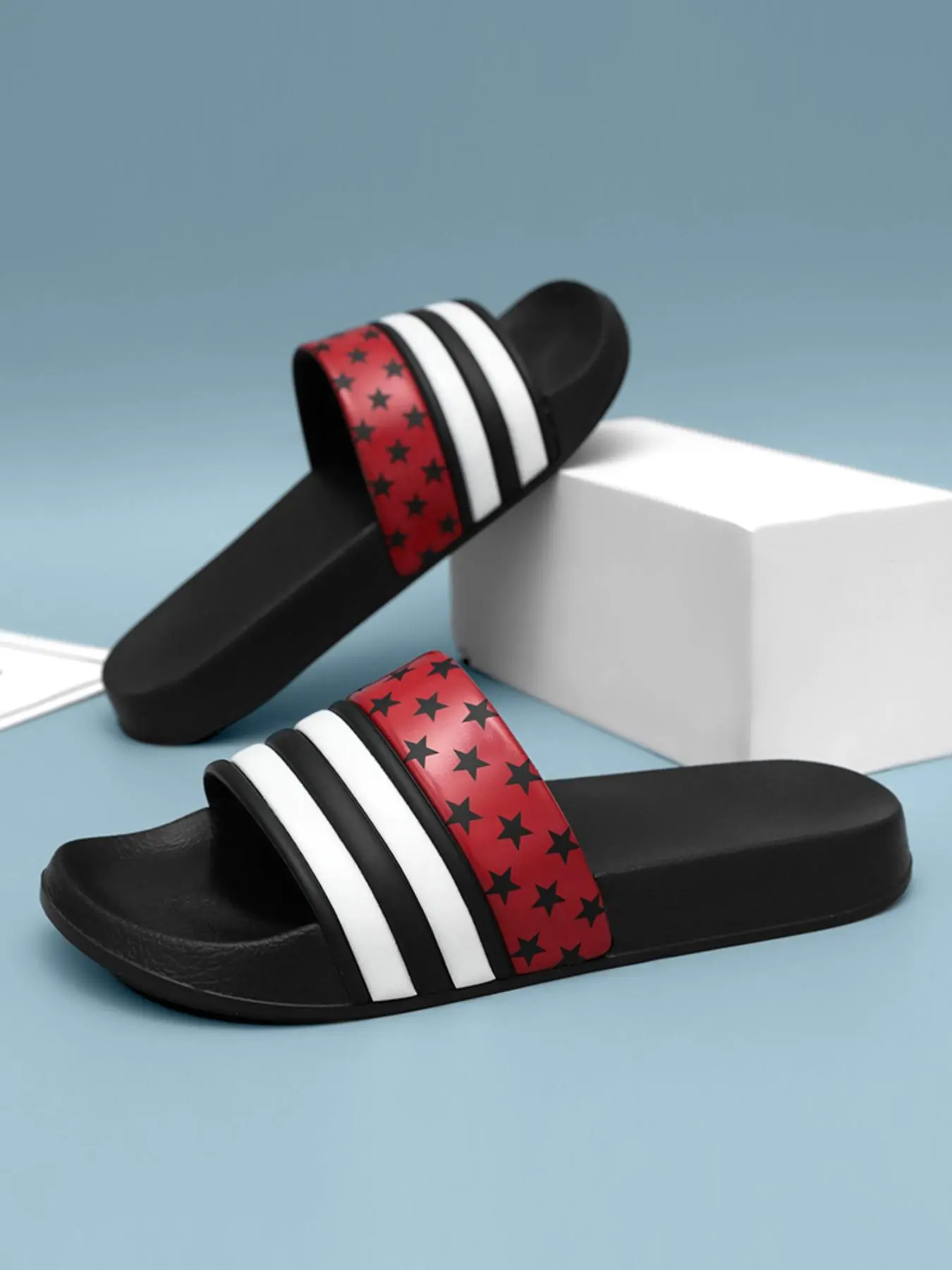 Men's Fashionable Colorblock Star Pattern Slides, Casual Comfortable Soft PVC Slippers for Summer, Breathable Non-slip Slippers for Indoor & Outdoor Wear, Walking Shoes