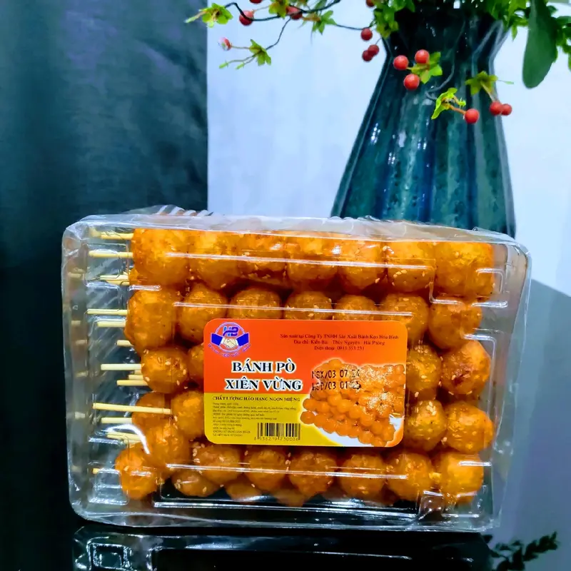 Combo đồ ăn vặt 4 món Snack Bánh Bò kèm Snack nem nướng phên, snack tăm cay đen, snack vòi rồng và 5 sữa chua uống 2