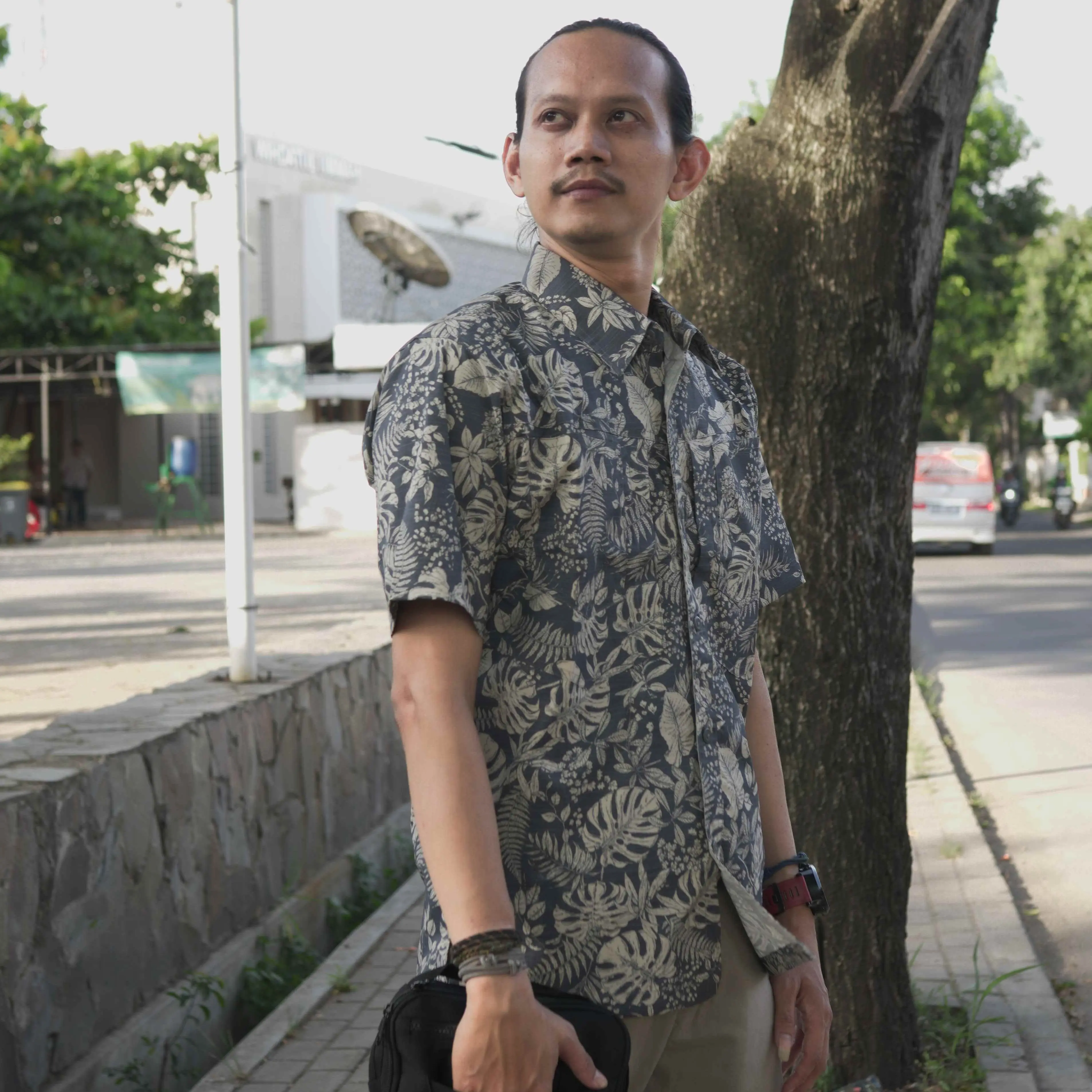 Kemeja Pendek Pria Wanita / Kemeja Zlatan Corak 01 Original Best Seller