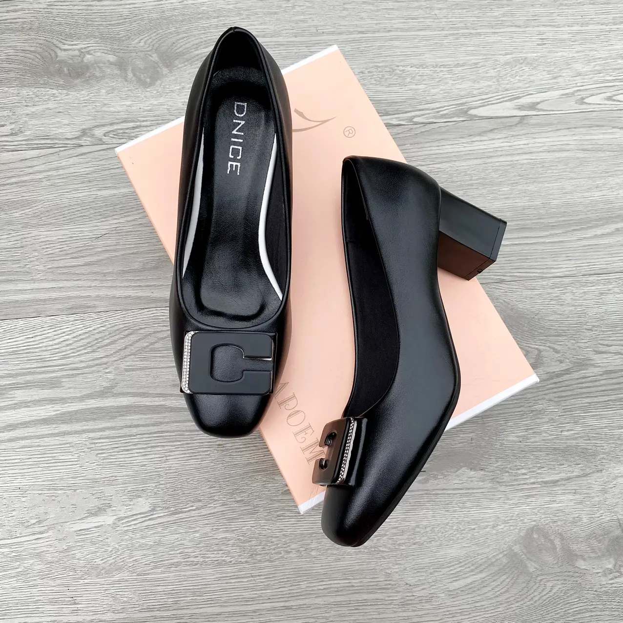 (Size ngoại cỡ 35-42) Giày cao gót đính khóa mũi vuông 3cm, 5cm,7cm.