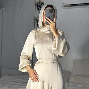 Pakaian Wanita Muslim, Bahan Satin, Warna Pepejal, Tali Pendulum Tepi Ruffle, Gaun DM120