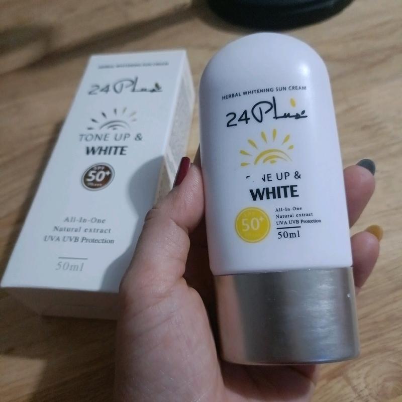 kem chống nắng 24 plus tone up & white SPF 50+ 1