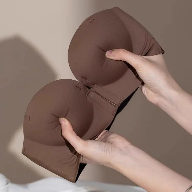 Strapless bra women, the front buckle small chest gathered to show large, non-slip wrap chest suitable, no steel ring on the support to prevent sagging.