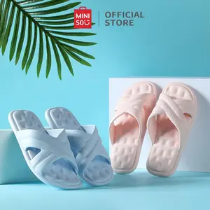 Miniso Sandal Cross Pria dan Wanita Anti Slip Tidak Berbau Kaki Pakaian Rumah Korean Fashion Sandal Couple Sandal Kamar Mandi Shoes Sendal