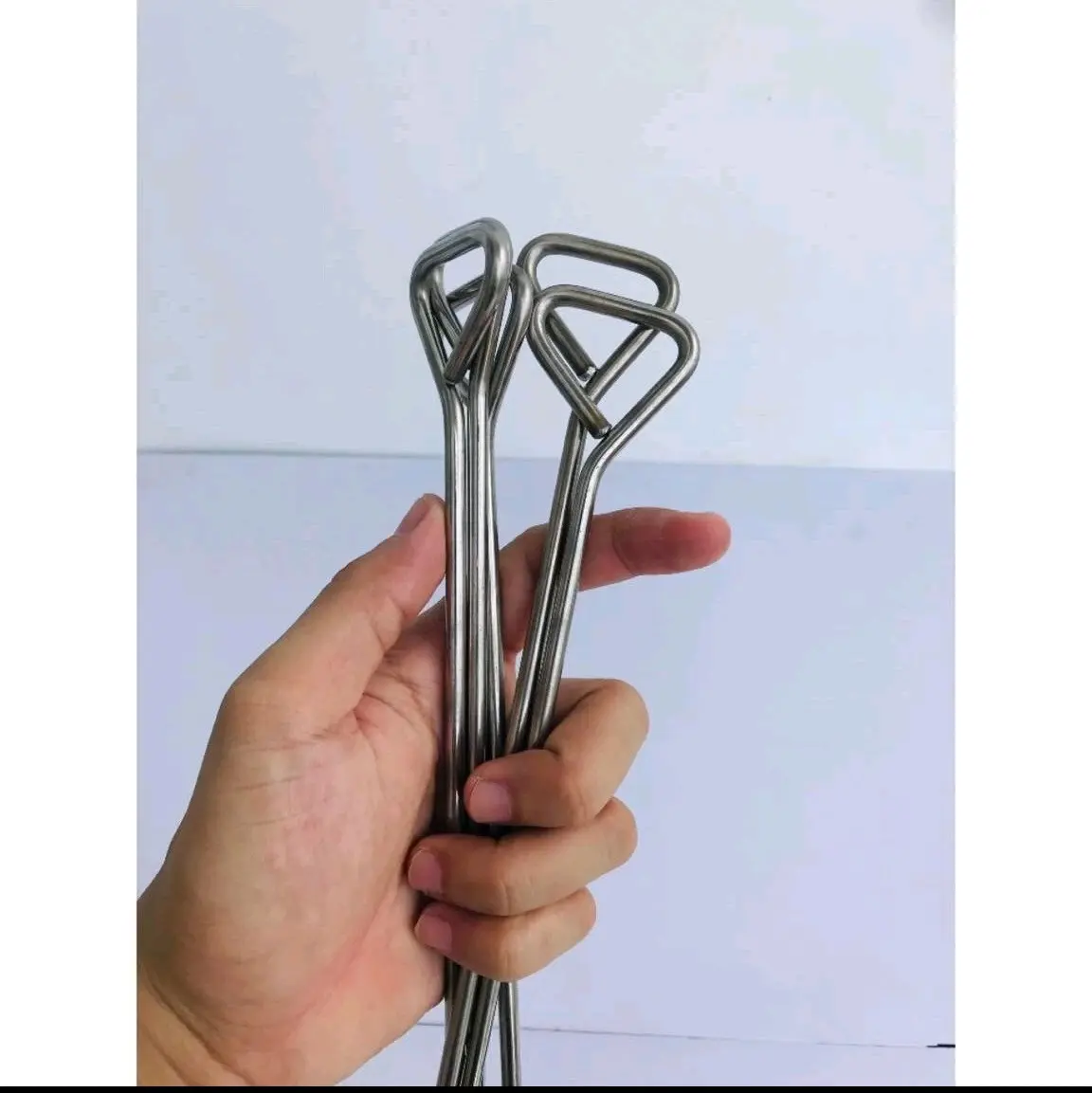 Cây cắm xích gà inox không rỉ dài 20cm đường kính 0,5cm