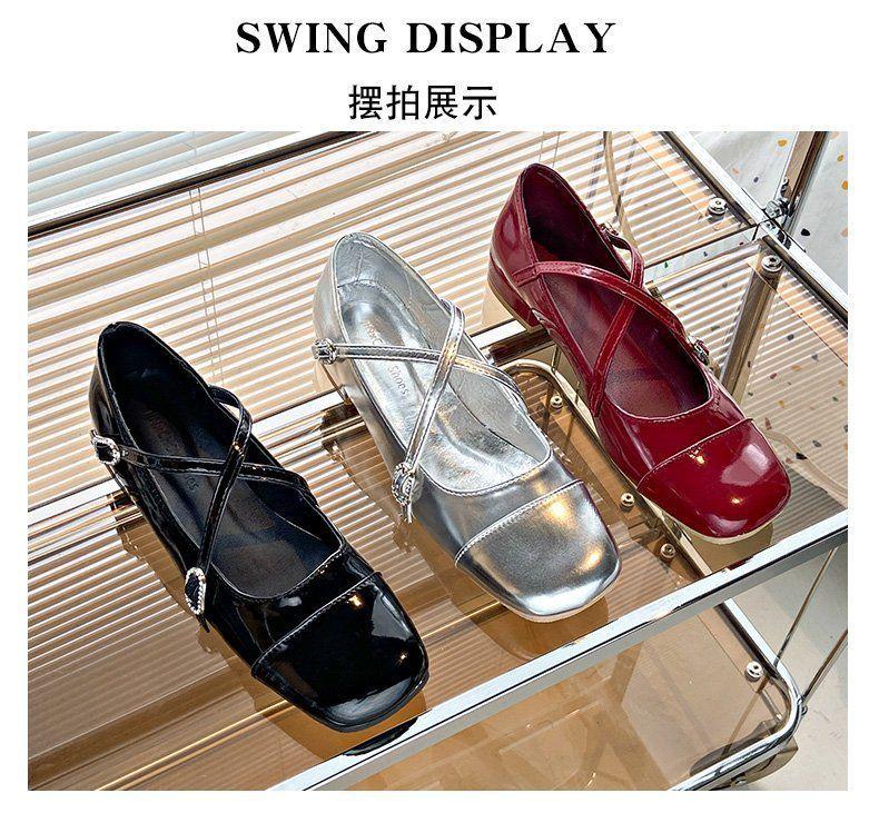 Product Introduction of French Style Silver Fairy Style Pumps Female 2025 Autumn New Retro Inner Match Match Skirt Mary Jane Shoes 16