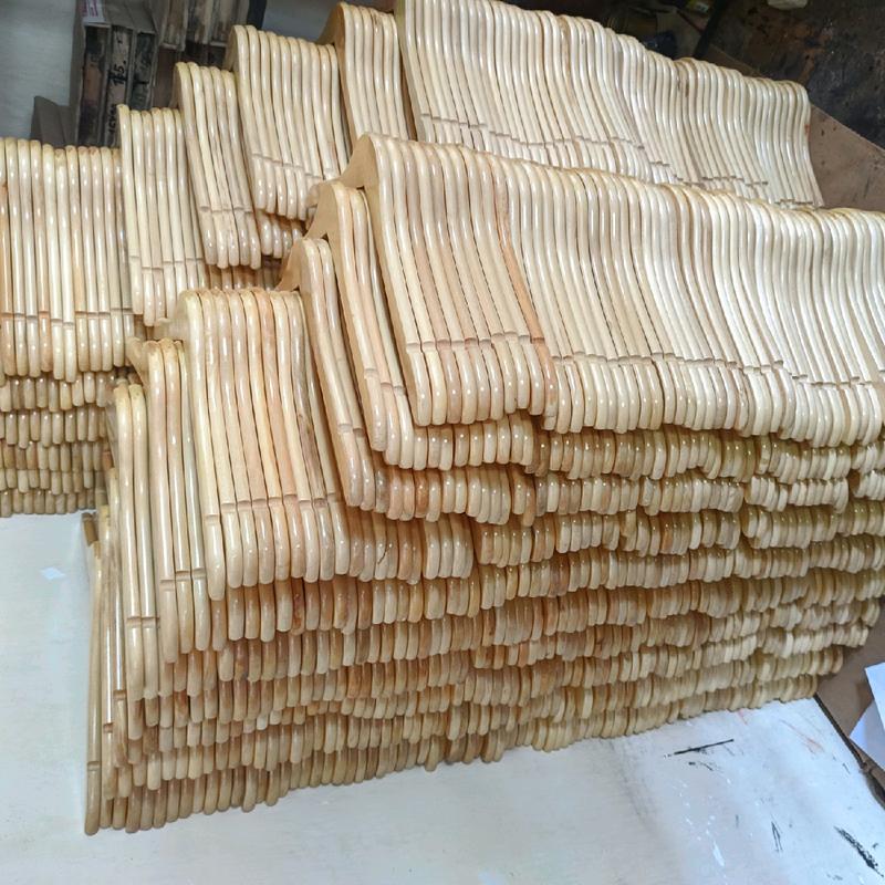 Hanger kayu natural dewasa 2