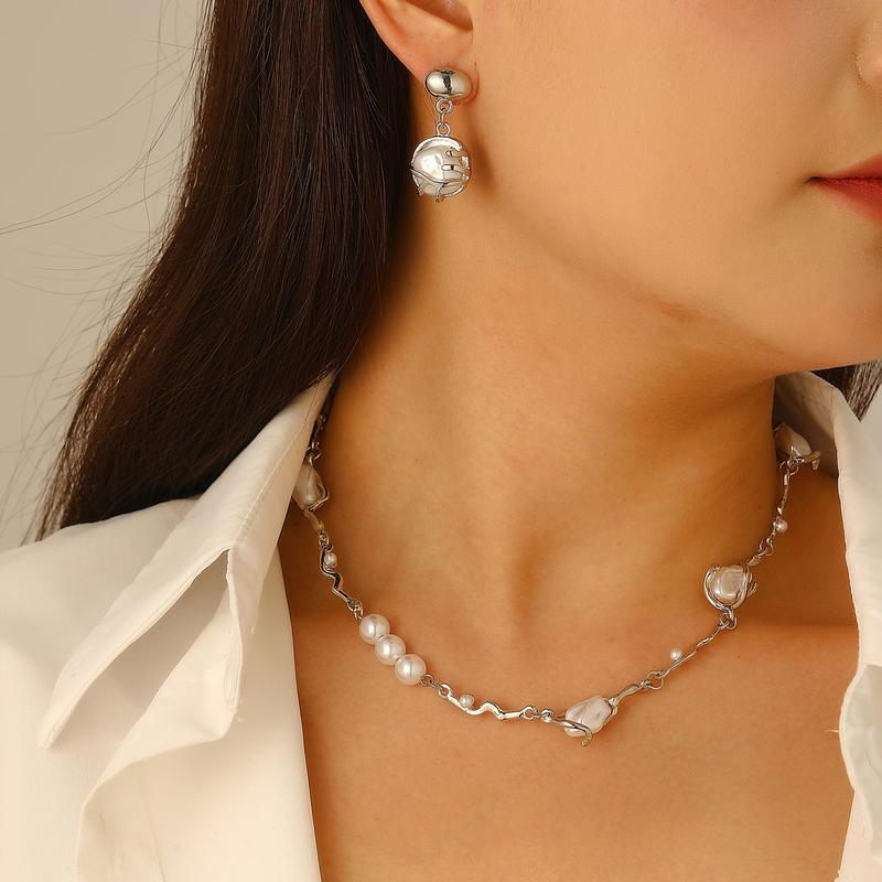 Product Introduction of Southeast Asian Trend Baroque Irregular Pearl Set Jewelry for Women High-end Necklace Earrings Ring Bracelet Choker 22