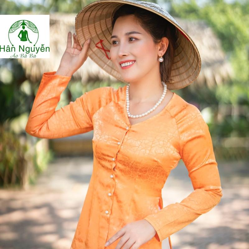 Hân Nguyễn Áo Bà Ba - B.A42 Áo Lẻ Gấm Vân Đá Cài Nút Cổ Tim Nữ Top Women Sơ Mi