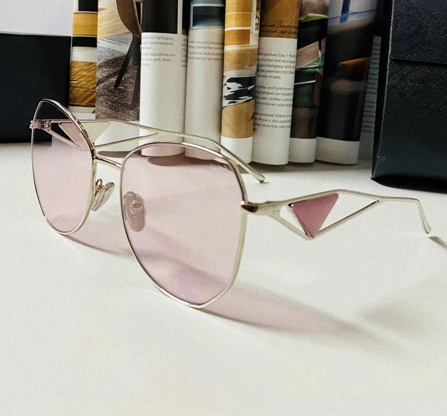 B34 Mắt Kính Mát Women Tròng Kính Mắt Màu Hồng Chống Uv Đi Ngày Đêm Gọng Kính Kim Loại Đa Giác Thời Trang