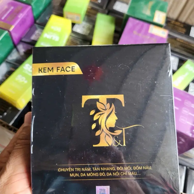 Kem face t&t, combo 2 sản phẩm Face mặt T&T Dưỡng da ngừa mụn gồm kem face và toner. 2