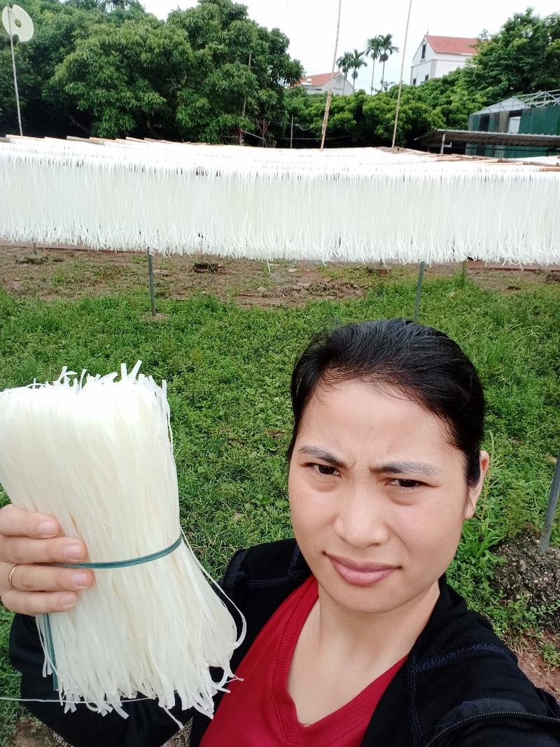 Product Introduction of 3kg phở khô tặng 1 kg bún khô được phơi nắng tự nhiên không chất bảo quản không chất tẩy trắng, 2