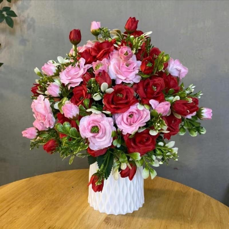 combo 4 cành Tặng 1 Bình Nhựa Cứng ,Canh Hoa Hồng Tỉ Muội  Mầu Vàng với Đỏ  cao 25 cm , cành 7 hoa ,7 nụ kèm Điểm Decor Phòng Trang Trí Nhà bình  hoa hoa  cốc 0