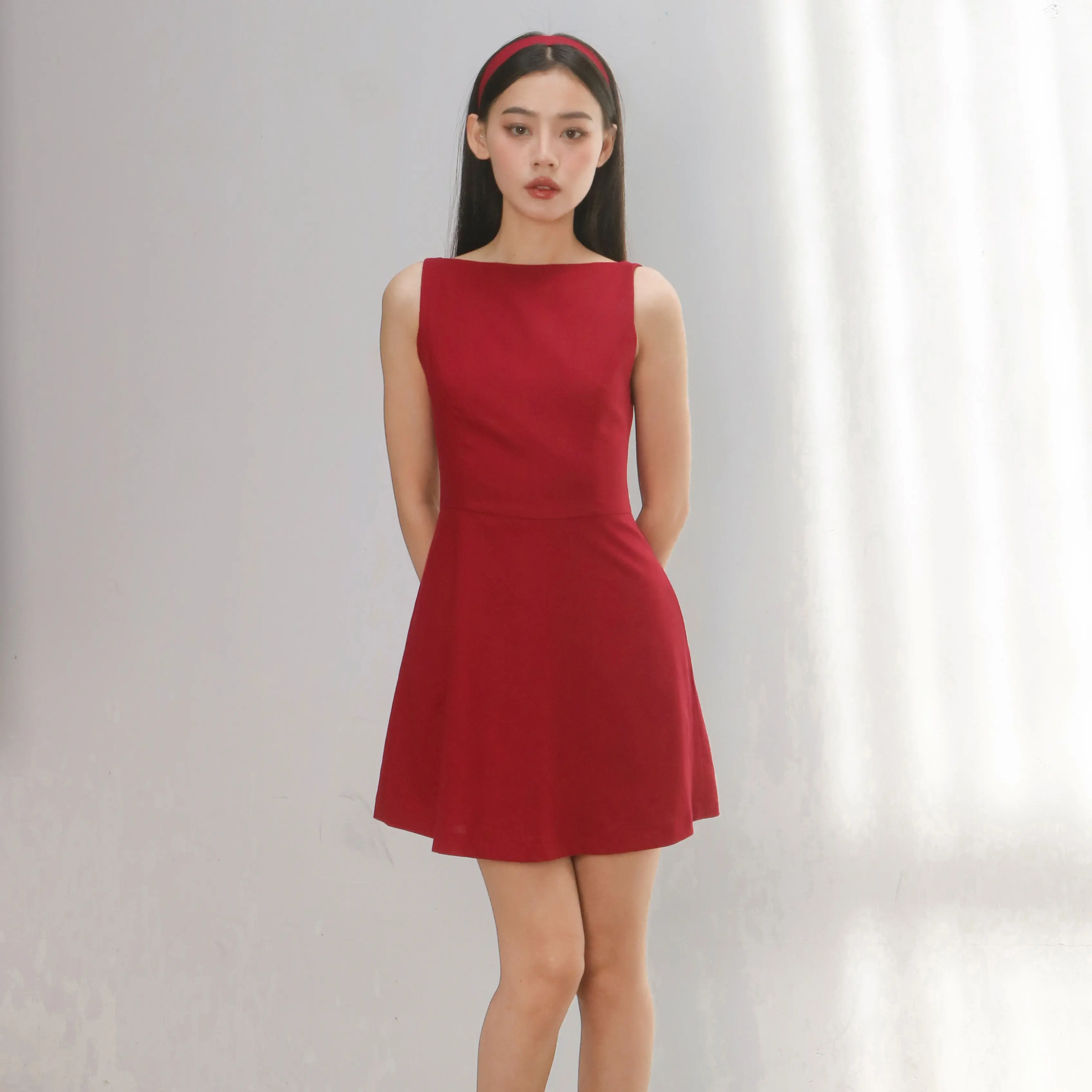 OLALASTUDIO Đầm cổ thuyền mini Tegan Linen Mini Dress