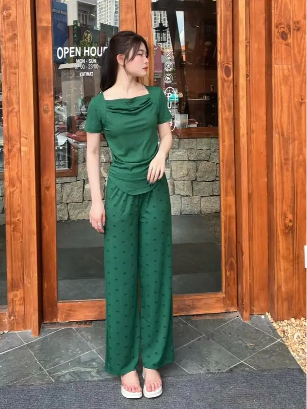 Set Bộ Thun Gân Tăm Lạnh Phom Quần Dài Ống Suông Kèm Áo Cổ Vuông Co Giãn