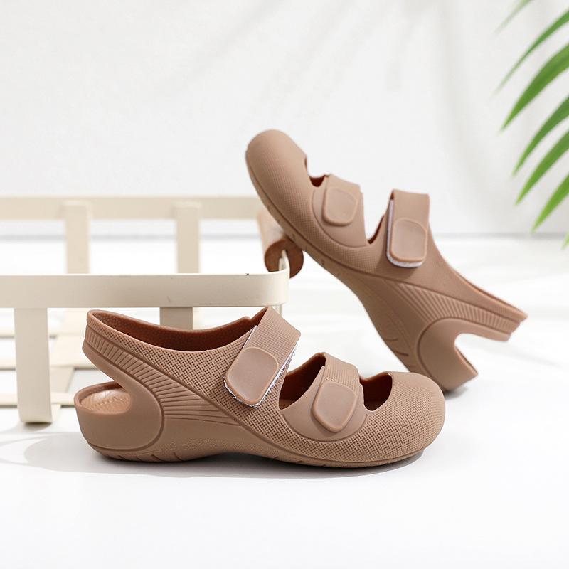 Product Introduction of 24-Year New Children's Closed Toe Soft Plastic Velcro Men's and Women's Baby Water-Stepping Sand Shoes Hole Shoes 5