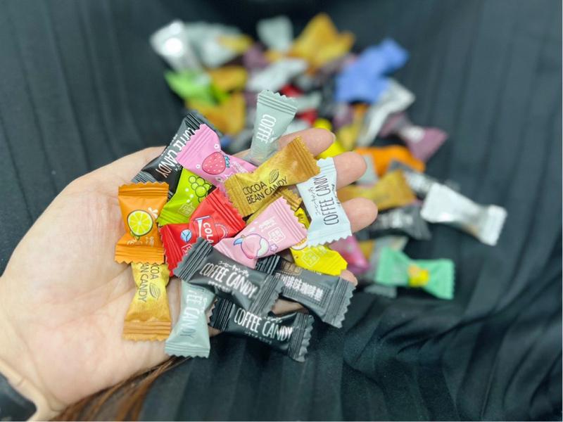 [50G] KẸO CÀ PHÊ MIX 12 VỊ KẸO TRÁI CÂY ĐÀI LOAN VỊ CAFE ĐEN, CF SỮA, CÀ PHÊ CACAO, BẠC XỈU, MOCHA, CỐT DỪA, DƯA HẤU, DÂU, BẠC HÀ, DỨA, QUÝT Ăn Vặt Snack Thức Ăn