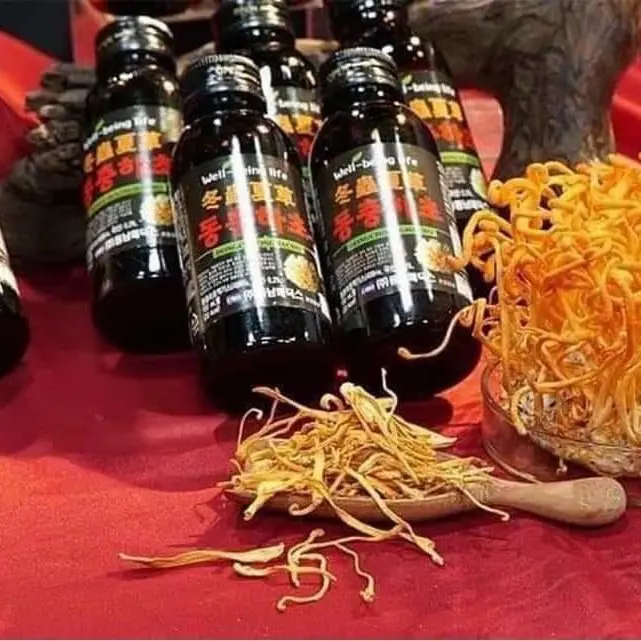 Nước Đông Trùng Hạ Thảo Hàn Quốc Hộp 10 Chai x 100ml