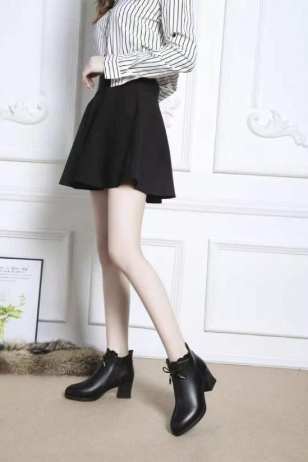 Product Introduction of Bốt Da Nữ, Bộ Sưu Tập Mùa Thu Và Mùa Đông, Giày Bông Của Mẹ, Da Thật, Gót Chunky Mềm, Bốt Cao Đến Mắt Cá Chân, Lót Lông Cừu, Ấm Áp, Thích Hợp Cho Phụ Nữ Trung Niên Shoes Boot 20