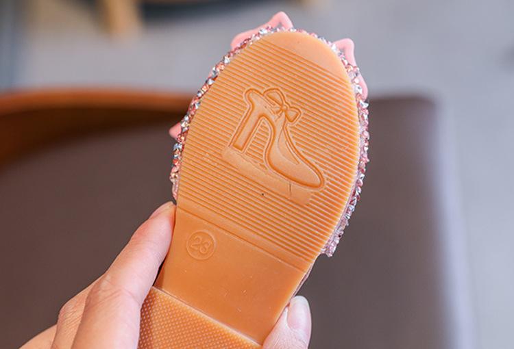 Product Introduction of 2025 Spring and Summer New Korean Style Rhinestone Soft-Soled Girls Sandals Princess Shoes Children's Shoes Girls Dance Shoes 24