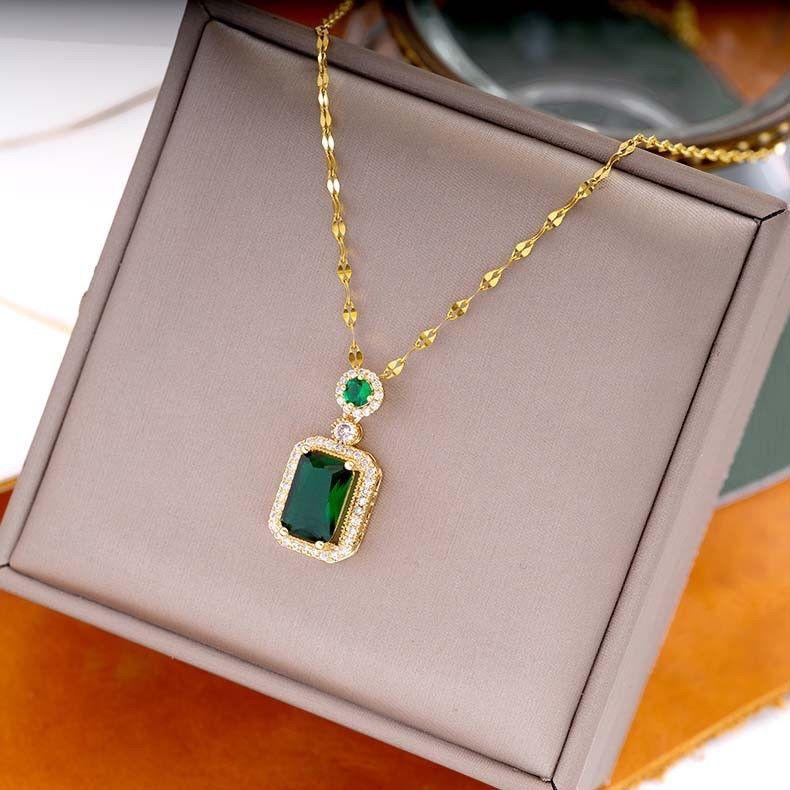 Product Introduction of Green Necklace for Women, Emerald Green Earrings, Niche High-End Design Clavicle Chain, Versatile Jewelry 3-Piece Set 4