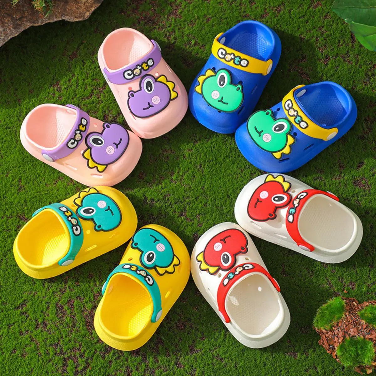 Sandal CUTE DINO anak laki2 perempuan PVC eva karet empuk dan nyaman Musim panas Fashion Sandal Kaki