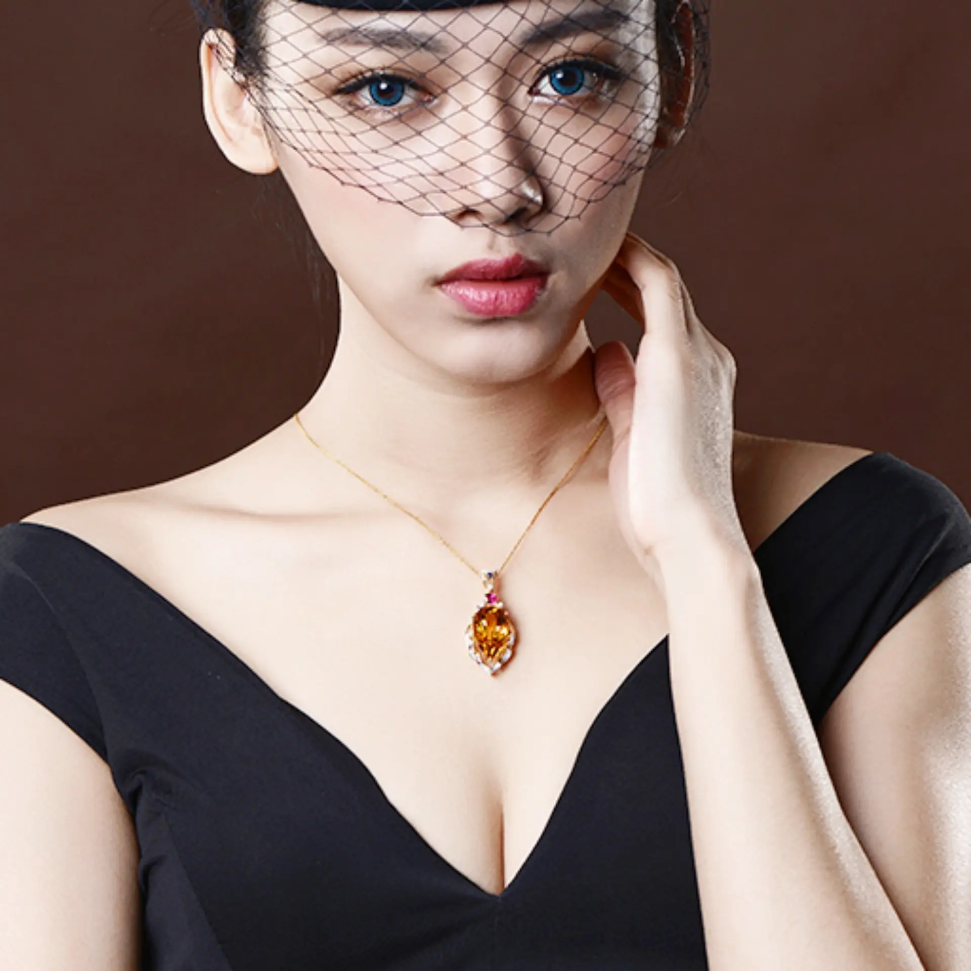 Live Hot Sale Golden Pendant Pendant 18K Gold Plating Temperament Drop-Shaped White Gold Color Pendant Big Stone 22 Karat Brazil Citrine Pendant Necklace
