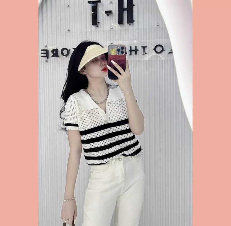 Áo len kẻ cổ bẻ lỗ lưới thoáng mát Nữ Top Women
