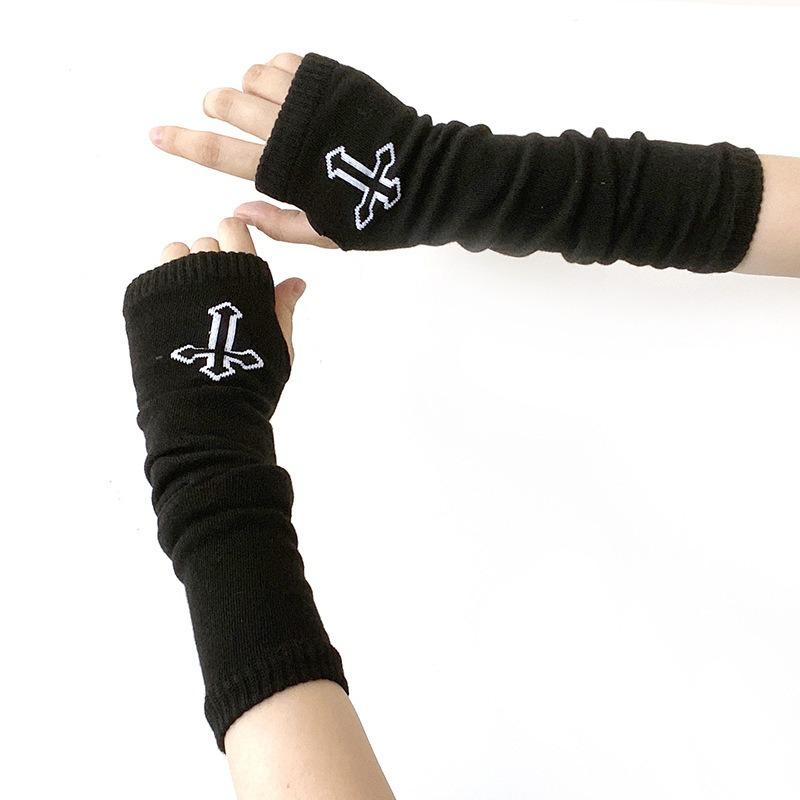 Product Introduction of Hot Selling Sleeve Set Cross Moon Decoration Sleeve Set Pentagram Star Cross-border Hot Selling Arm Set Y2k Style 24