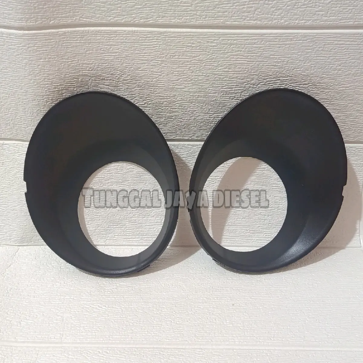 Cover Ring Foglamp Tutup Lampu Kabut Depan Toyota Fortuner TRD 2011-2015