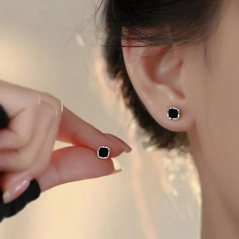 Khuyên Tai Đinh Tán Mini Hình Vuông Màu Đen, Dành Cho Nữ, Kim Bạc, Nhỏ Gọn Và Thanh Lịch, Khuyên Tai Cao Cấp Không Cần Loại Bỏ Trước Khi Ngủ, 24000 Người Ca Mổ, Khuyên Tai Women