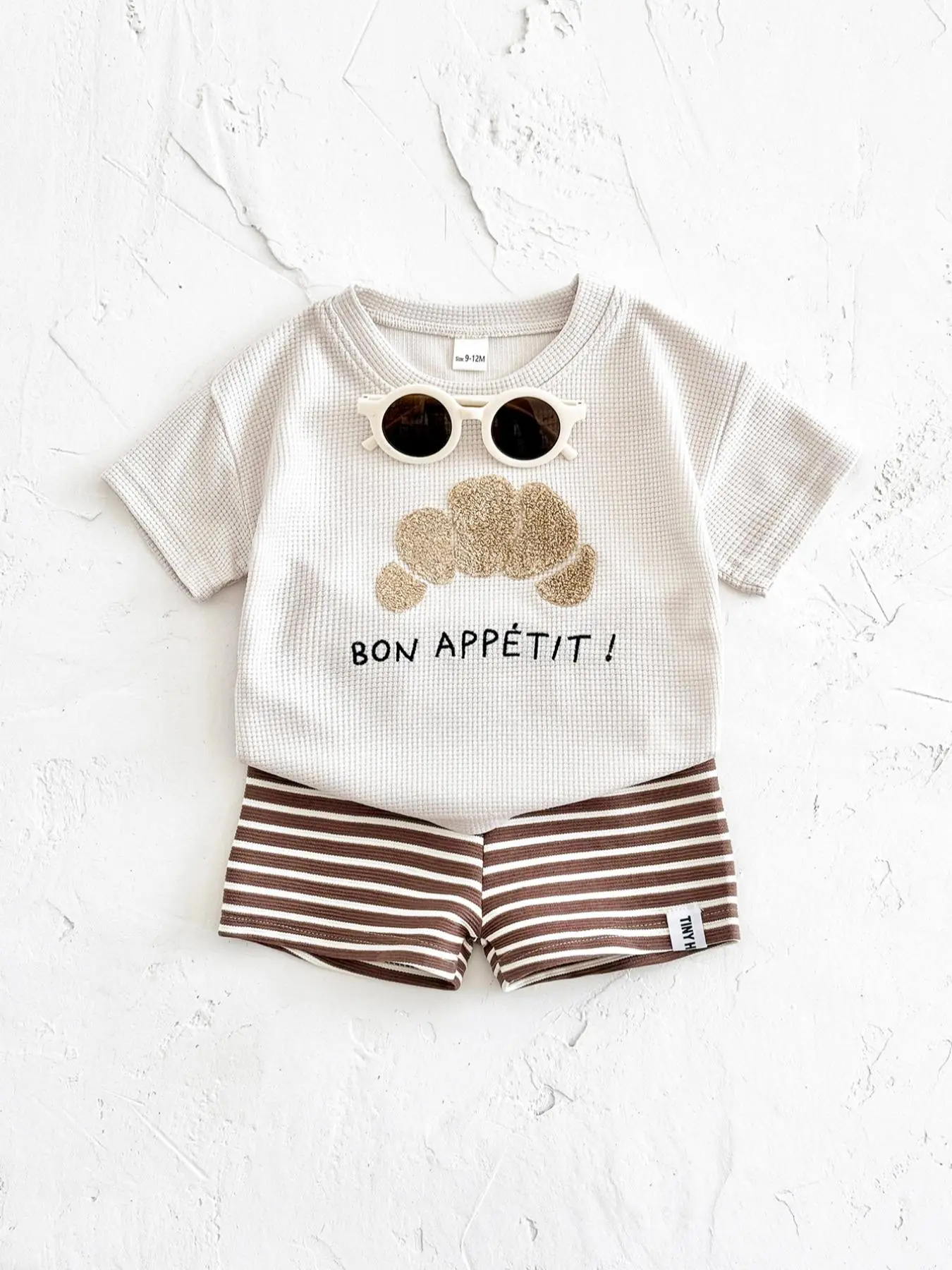 Baby's Colorblock Letter Print Short Sleeve Tee & Striped Print Shorts Two-piece Set, Casual Round Neck T-shirt & Shorts, Summer Outfits Clothes for Infant Toddler