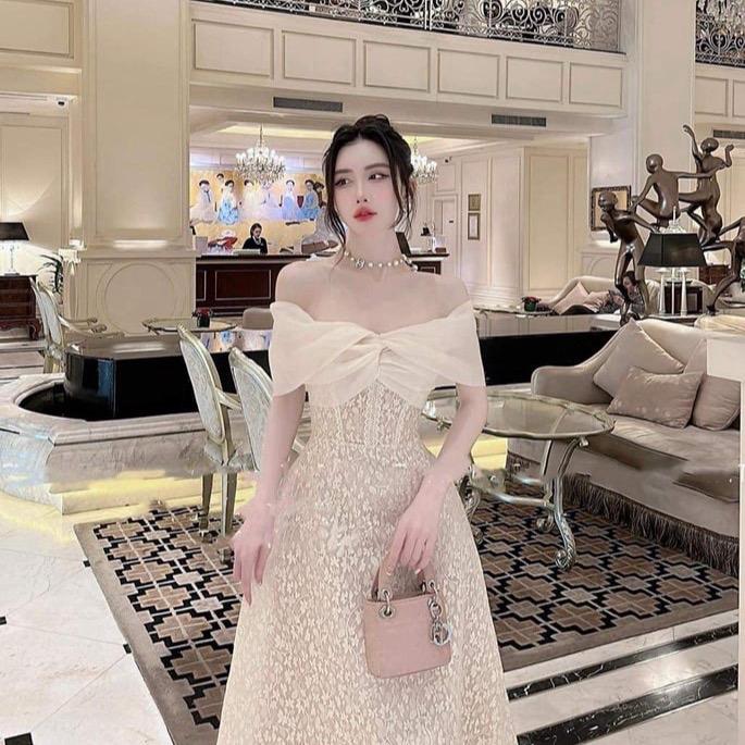  Đầm ren trễ vai cao cấp phối tơ ánh 