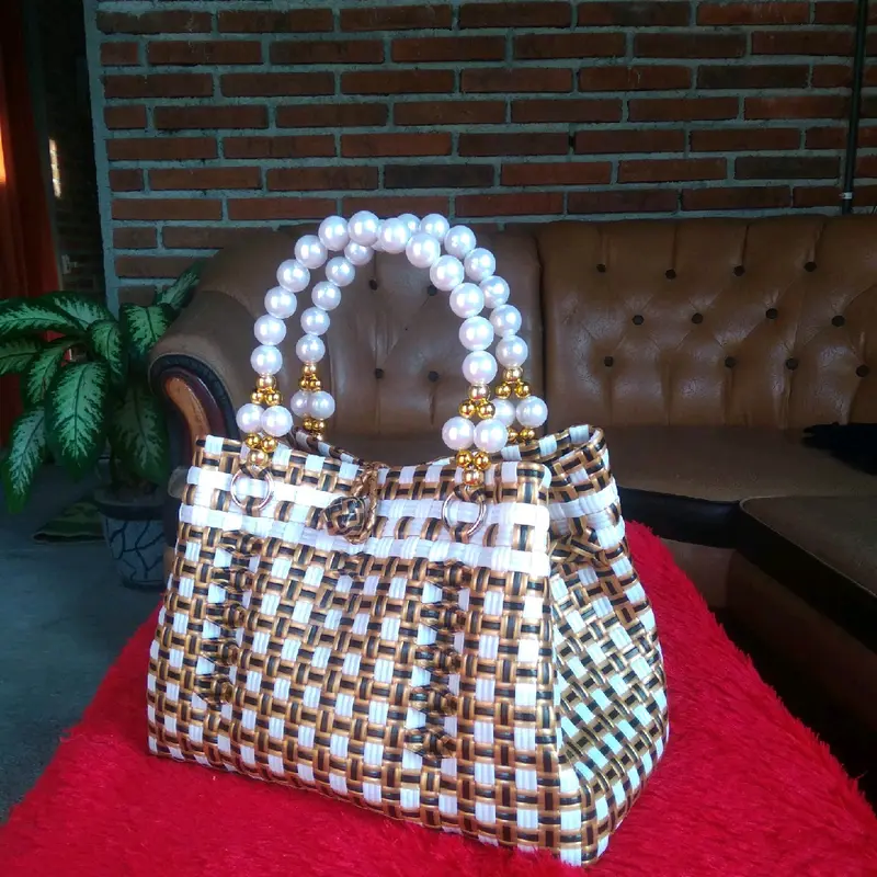 tas pesta anyaman jali gagang mutiara Setrip Setrip Wanita 1