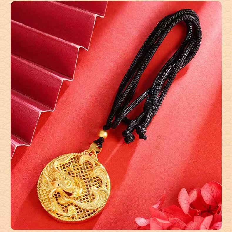 Product Introduction of Vòng Cổ Rồng Hoàng Đạo, Thiết Kế Đám Mây Rỗng Thủ Công Cũ Bằng Vàng Cát, Vòng Cổ Mặt Dây Chuyền Đầu Rồng Sư Tử Hòa Điền, Vàng Giả, Rất Tinh Tế 2