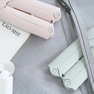 Gantungan Baju Lipat / Hanger Lipat / Hanger Traveling / Gantungan Baju Lipat Multifungsi / Gantungan Baju Travel Size 3