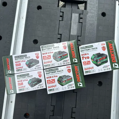 Pin Dekton thế hệ Plus (chống cháy / chân pin thông dụng / dòng xả cao)