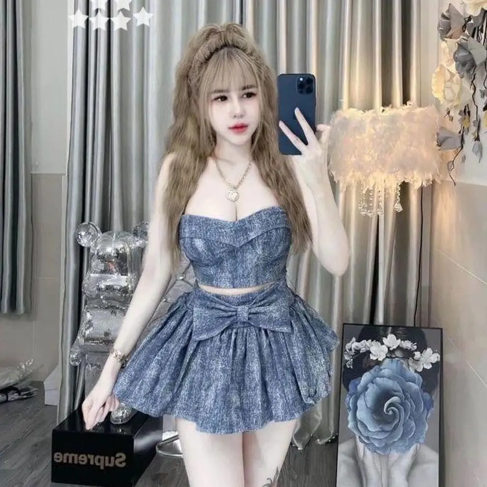 Set áo cup chất jean mix chân váy xoè đính nơ có lót trong siêu chất cho nàng diện đi chơi, đi tiệc vừa xinh vừa sang chảnh. Nữ Women
