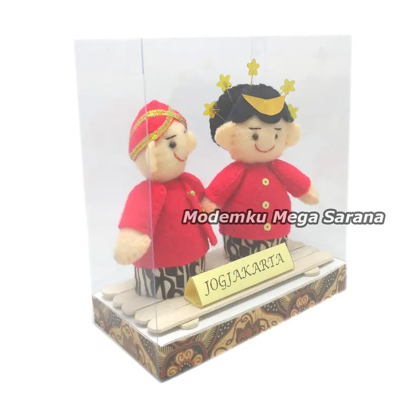 Boneka Pakaian Adat Jogja 2