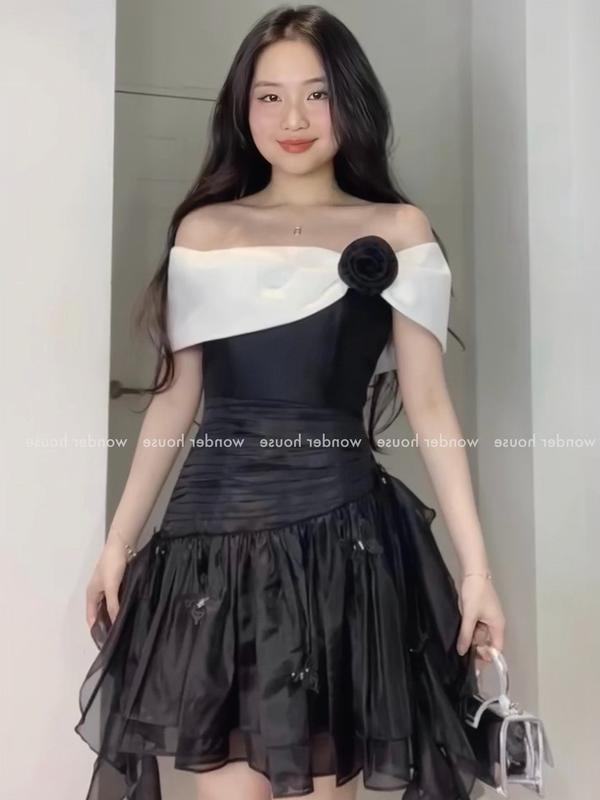 Wonderhouse Suri Dress Đầm trễ vai phối trắng xếp ly dự tiệc dạo phố nữ tính sang chảnh