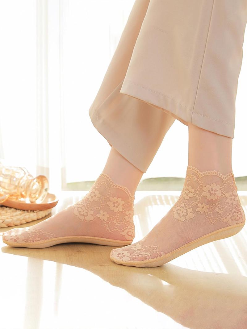 Product Introduction of Women's Floral Lace Scallop Ankle Socks, Soft Breathable Comfortable Socks, Ladies Sheer Socks for Summer 7