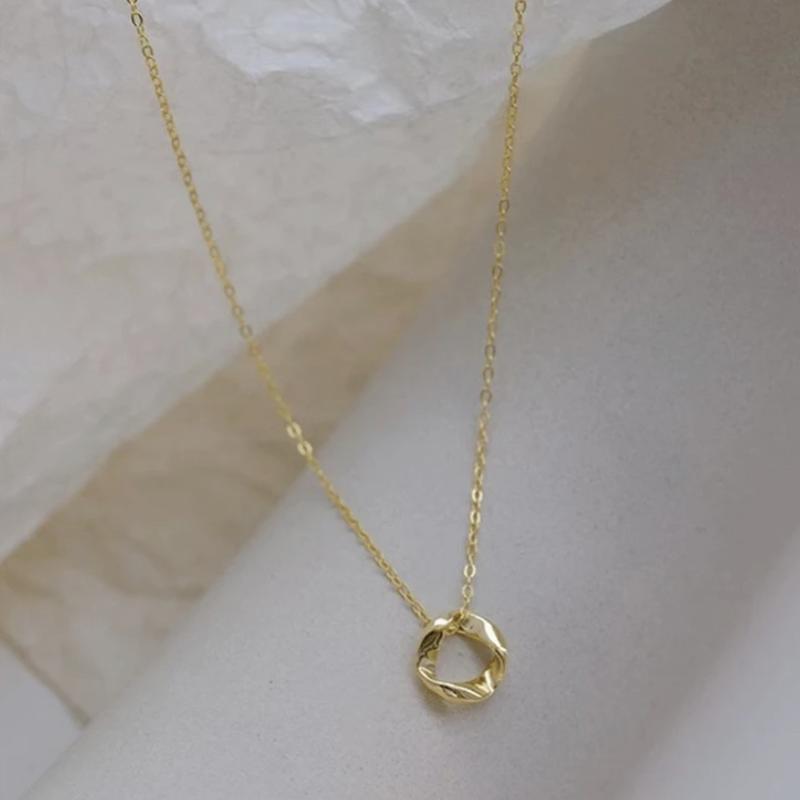 Product Introduction of 2025 Silver Mobius Strip Necklace Female Light Luxury Minority Design High Sense Student Short Necklace 6