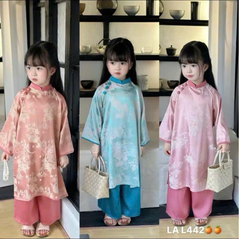 ÁO DÀI TẾT BÉ VÀ MẸ GẤM TƠ TẰM CAO CẤP PHỐI CÚC VAI SIÊU XINH CÁCHB ĐIỆU TẶNG KÈM VÒNG CỔ 0